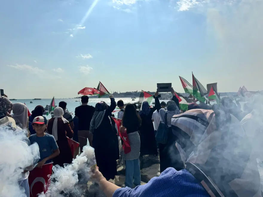 İstanbul Boğazı'nda deniz konvoyuyla Gazze eylemi 8