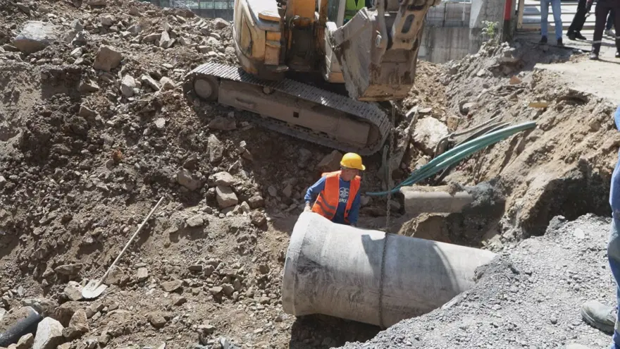 Sarıyer'de çöken yolda onarım çalışmaları sürüyor 3