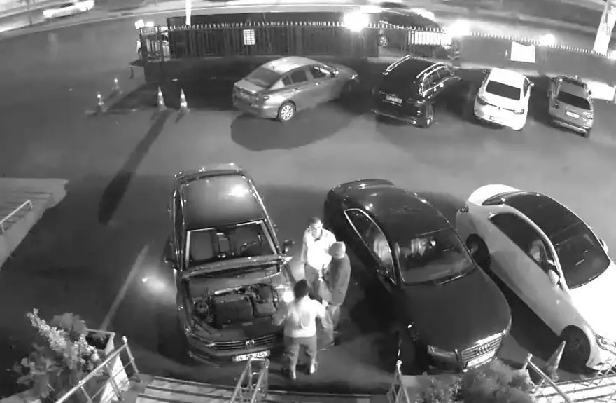 İstanbul'da 100 milyon liralık lüks oto vurgunu: 16 şüpheli tutuklandı 6