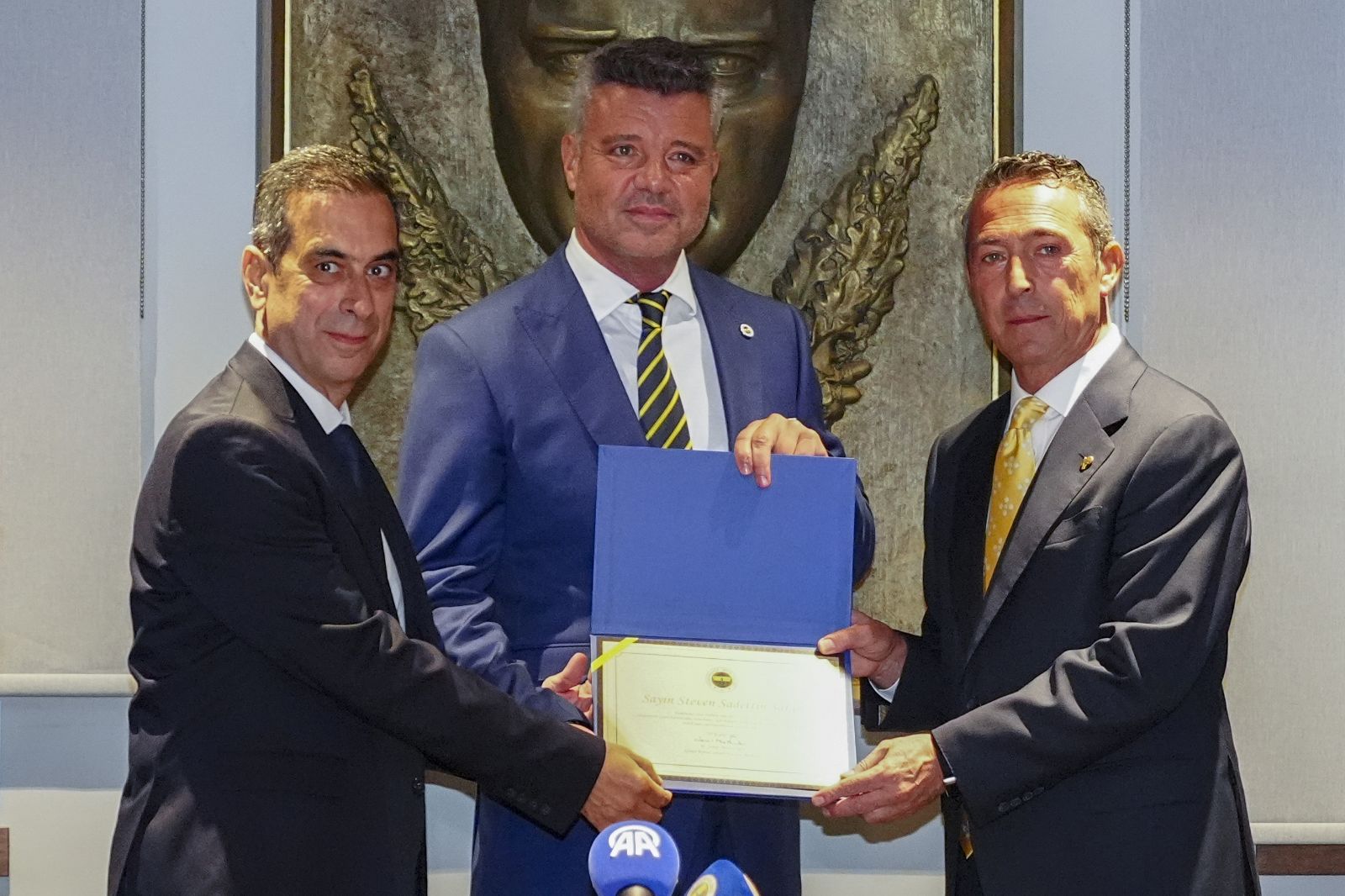 Fenerbahçe'de mazbata töreni yapıldı: Başkan Sadettin Saran ve Ali Koç'tan açıklama