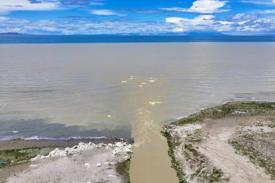 Suların çekildiği Van Gölü'nden sevindiren haber 7