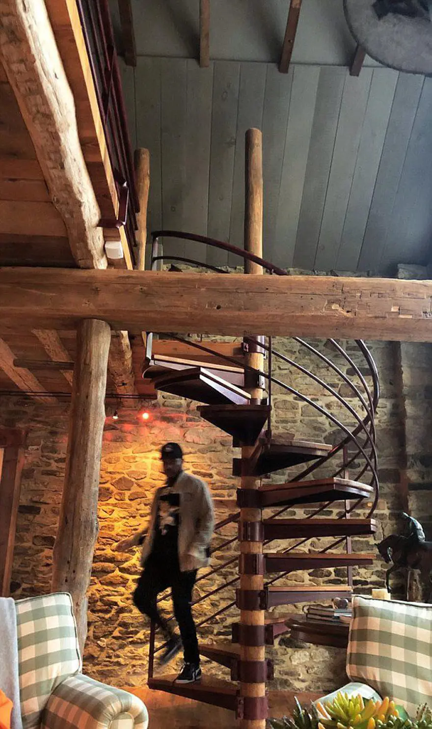 Bella Hadid ile The Weeknd ilişkisine Yolanda Hadid onayı 9