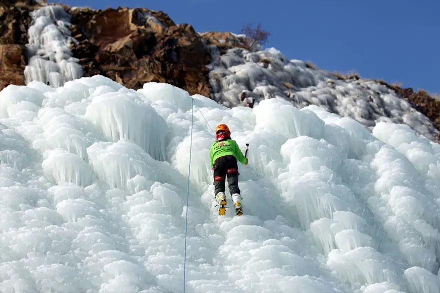 Palandöken'deki yapay buz parkı adrenalin tutkunlarını bekliyor 7
