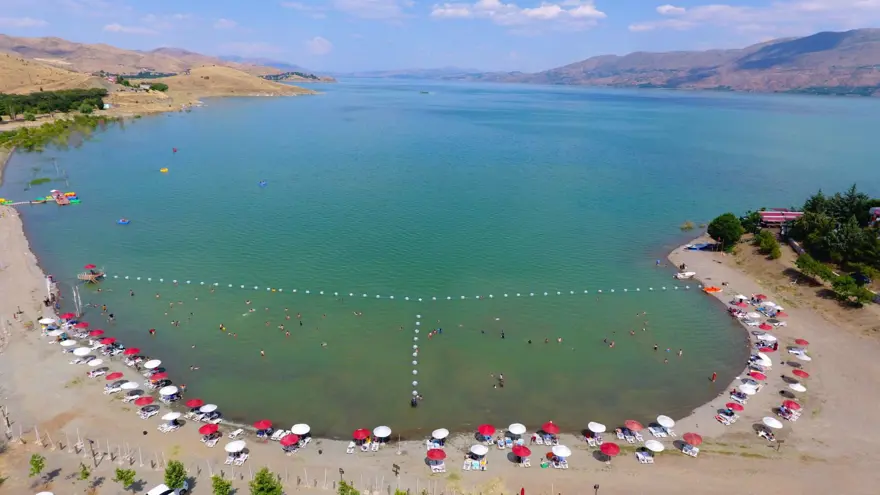 Ne Bodrum, ne Marmaris burası 'doğunun gizli denizi' Hazar Gölü 