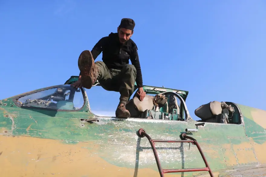 Esad'ın saldırılarda kullandığı uçaklar! Hama Hava Üssü görüntülendi 6 Esad'ın saldırılarda kullandığı uçaklar! Hama Hava Üssü görüntülendi 6