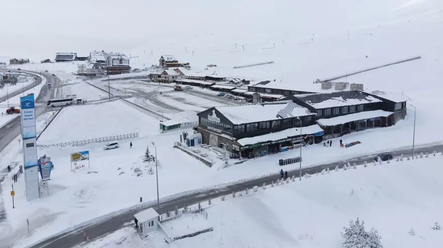 Erciyes'te kar kalınlığı 110 santimetreye ulaştı 1