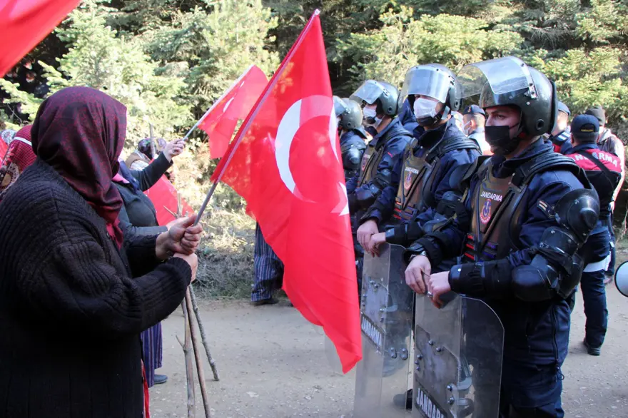 Bolu'da yaylada yıkım gerginliği 15