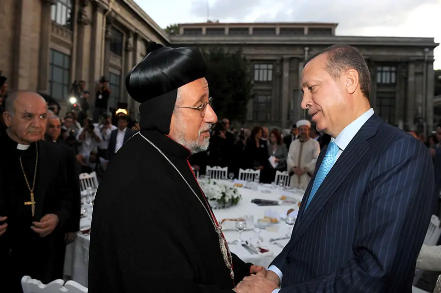 Azınlık temsilcileriyle iftar 10