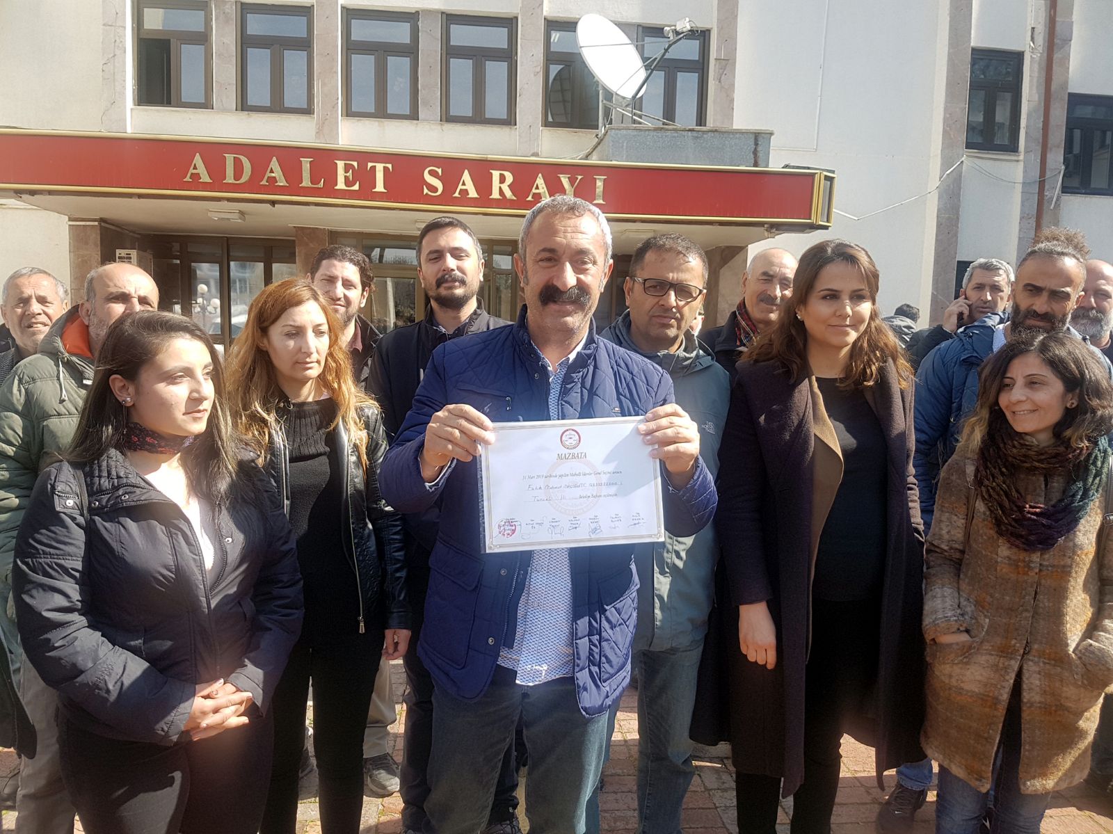 TKP'li Fatih Mehmet Maçoğlu mazbatasını aldı