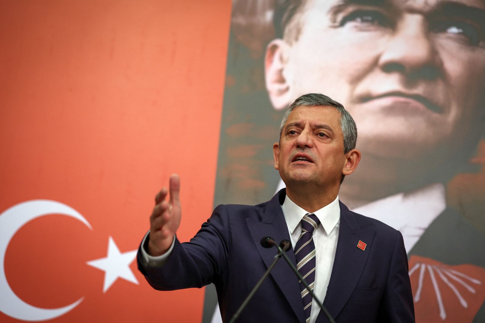 Özgür Özel yanıtladı: CHP Mansur Yavaş'ı cumhurbaşkanı adayı gösterir mi?