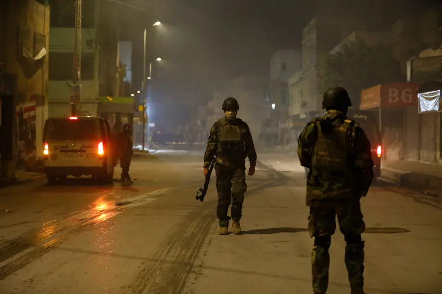 Tunus'ta protestolar 5. gününde: 632 gözaltı 9