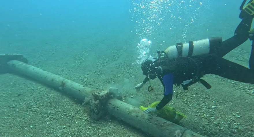 "SU PIRIL PIRIL AKIYOR, AMA BİZ KİRLETİYORUZ" 2