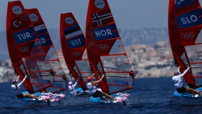 Paris 2024 Olimpiyat Oyunları: Milli yelkenci Merve Vatan birinci yarışına çıktı