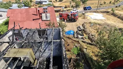 Korkutan ev yangını