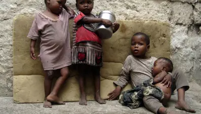 Dünyada 1,2 milyar çocuk risk altında