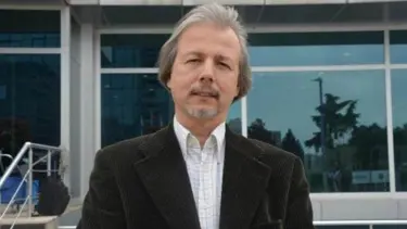 İlhan Uzgel kimdir? CHP Dışişleri Bakanlığından Sorumlu Genel Başkan Yardımcısı İlhan Uzgel kaç yaşında, nereli?