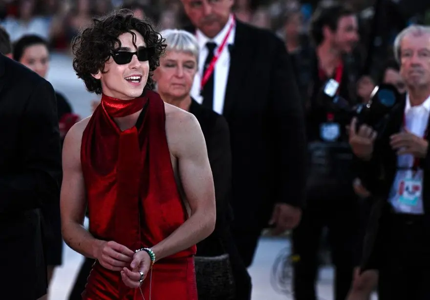 SIRT DEKOLTEKİ TAKIM ELBİSE 4