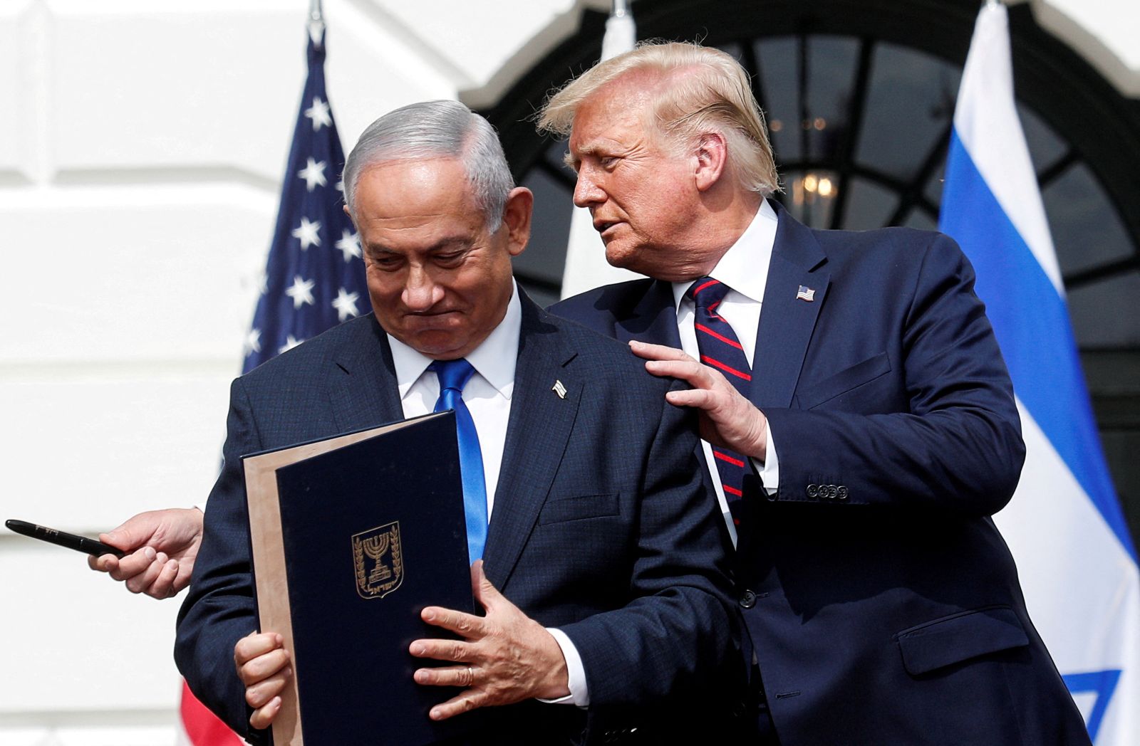 Trump 1 tona yakın bombayı depodan çıkarıyor: İsrail'i mutlu edecek karar!