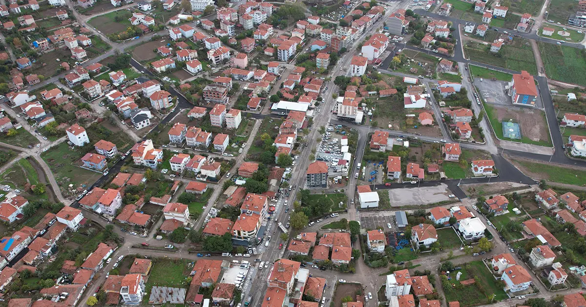 Sındırgı beşik gibi sallanıyor: Geceden bu yana üç deprem oldu, İstanbul da sallandı