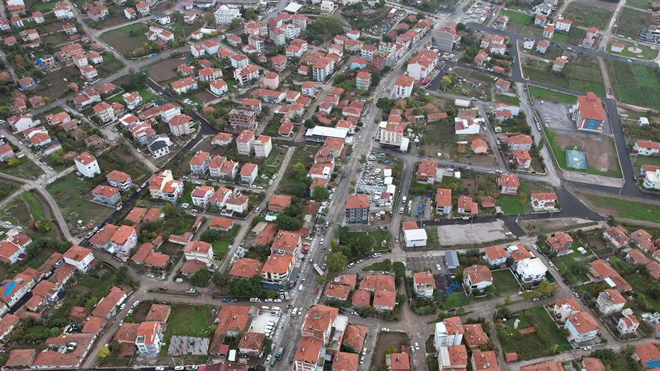 Sındırgı beşik gibi sallanıyor: Geceden bu yana üç deprem oldu, İstanbul da sallandı