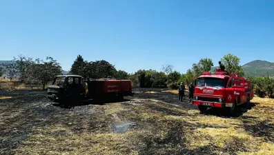 Yangına müdahale eden itfaiye aracı yandı