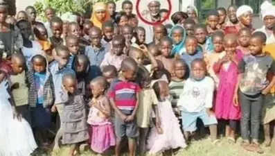 Zimbabve'nin konuştuğu baba: 16 eşi 151 çocuğu var