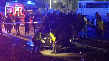 Osmaniye'de üç aracın karıştığı trafik kazasında dört kişi öldü