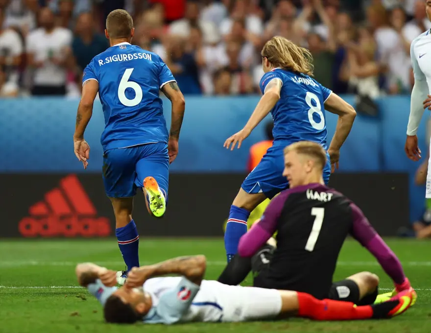 İzlanda çeyrek finalde, İngiltere veda etti 7