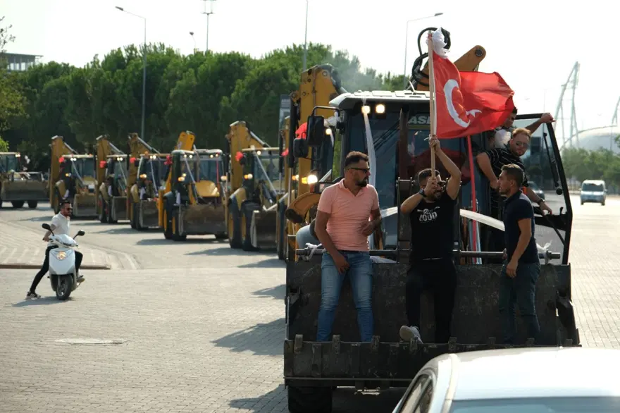 Düğün konvoyunu gören dönüp bir daha baktı 6