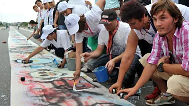 7 km uzunluğunda 'barış resmi'