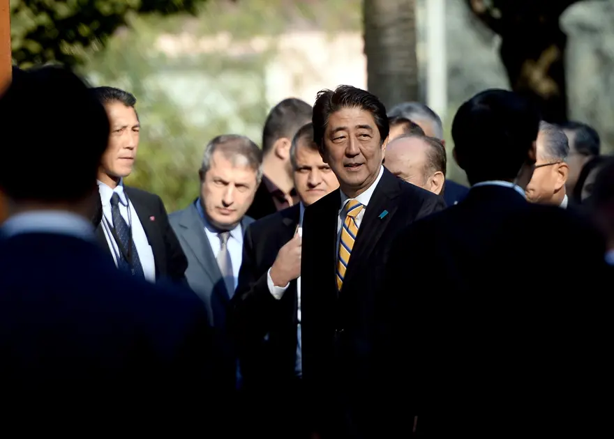 Japonya Başbakanı Abe İstanbul'da 10