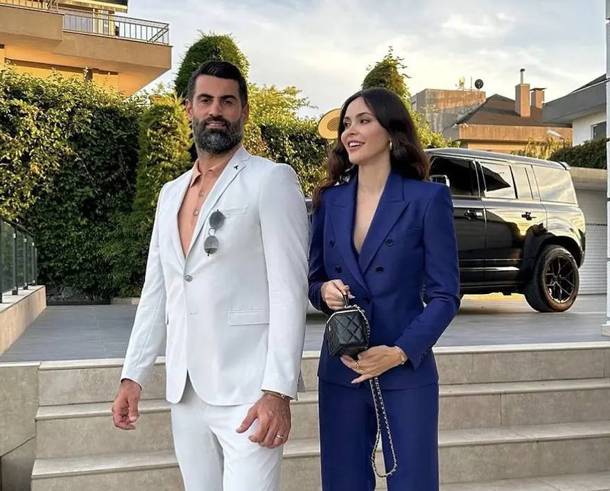 BOŞANMA İDDİALARINI YALANLAMIŞTI 6