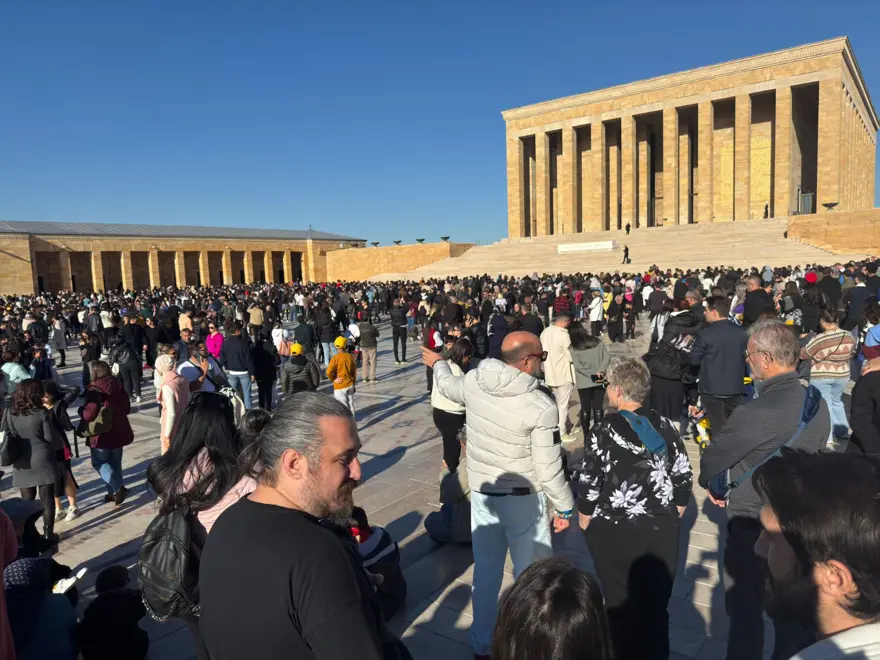Anıtkabir'de 10 Kasım öncesi ziyaretçi yoğunluğu 