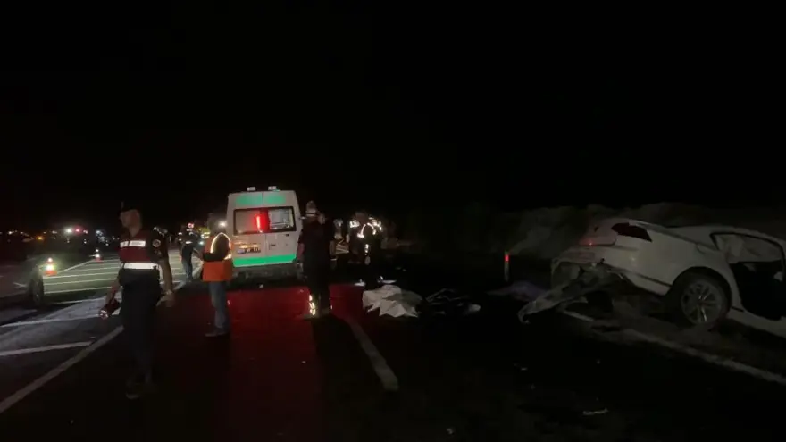 Katliam gibi kaza | Cip ile otomobil çarpıştı: 4 ölü, 2 yaralı 4