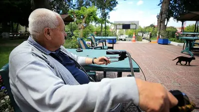 Güncel Dosya: Büyüyen sorun yaşlı bakımı