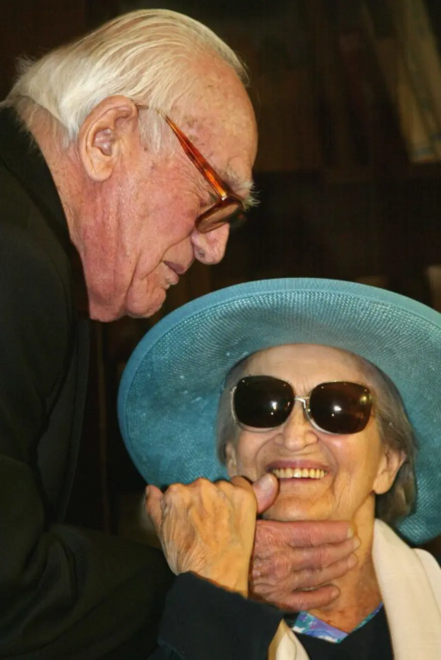 Dünyanın en yaşlı gelin ve damadı muradına erdi 2