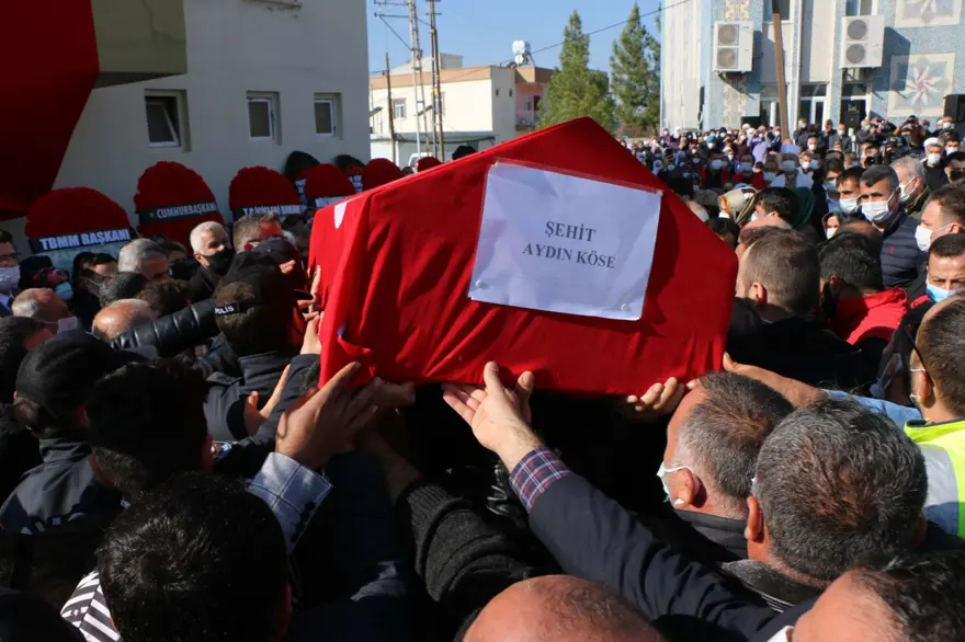 Gara şehidi Aydın Köse son yolculuğuna uğurlandı (Cenazede Kürtçe ağıtlar yakıldı) 5