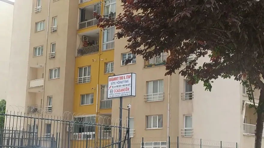 Bursa'da site zammı eylemine tekme tokat dayak 3