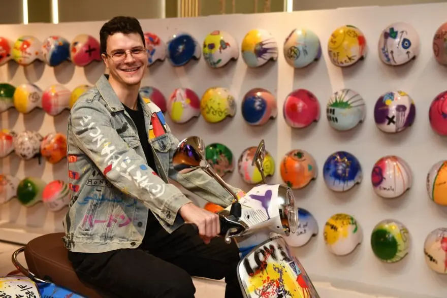 Pop-art sanatçısı Jisbar kişisel sergisiyle İstanbul'da Pop-art sanatçısı Jisbar kişisel sergisiyle İstanbul'da