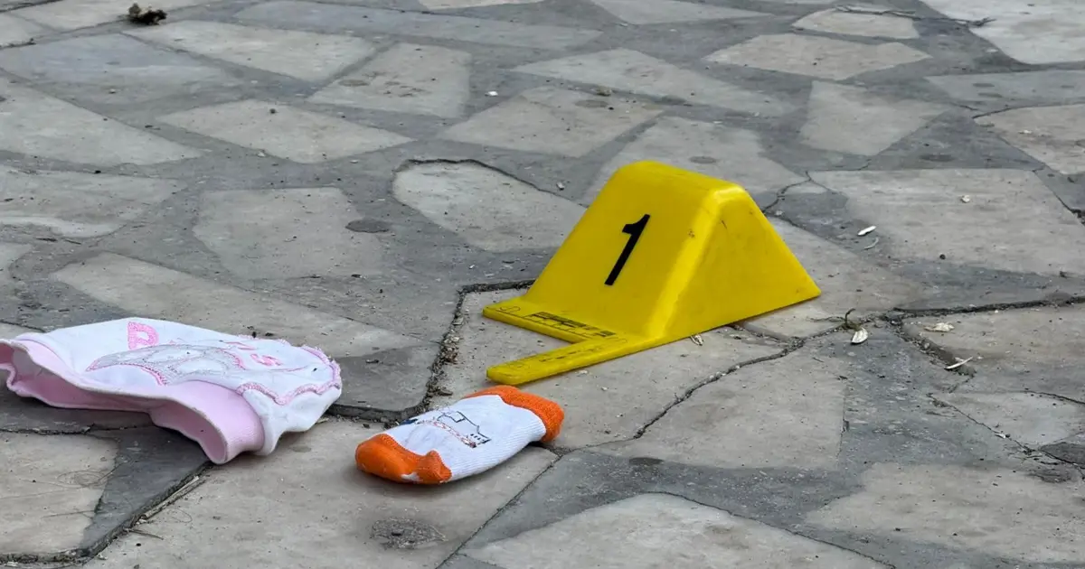 Böyle vicdansızlık görülmedi. Sinir krizi geçirip iki aylık bebeğini camdan attı