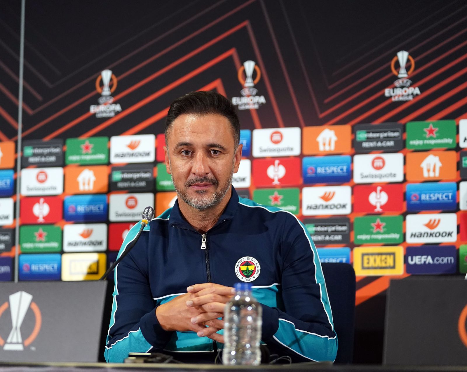 Fenerbahçe Teknik Direktörü Vitor Pereira'dan eleştirilere yanıt: Herkes teknik direktör, herkes benden daha iyi biliyor