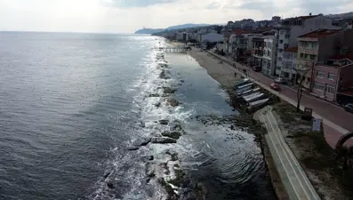 Bir ilde daha deniz çekildi: Kral Yolu ortaya çıktı