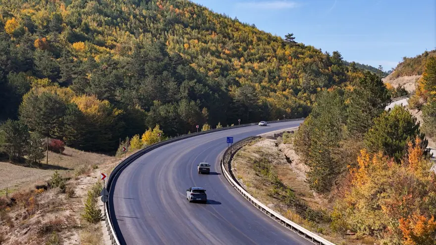 Bolu-Mudurnu kara yolunda sonbahar geçidi: Film sahnelerini aratmayan görüntüler 3
