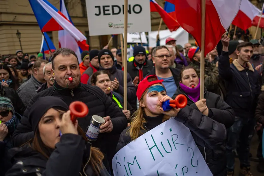Çekyalı çiftçilerden gübreli protesto 