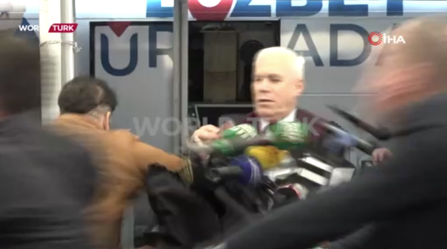 Bursa Büyükşehir Belediye Başkanı'na yumruklu saldırıda görüntüler ortaya çıktı 1