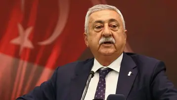 TESK'ten kredi kartı çağrısı: "Her iki kişiden biri borçlu"