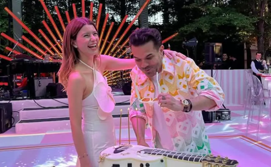 NİSAN AYINDA ALBÜM DE ÇIKARACAK 4