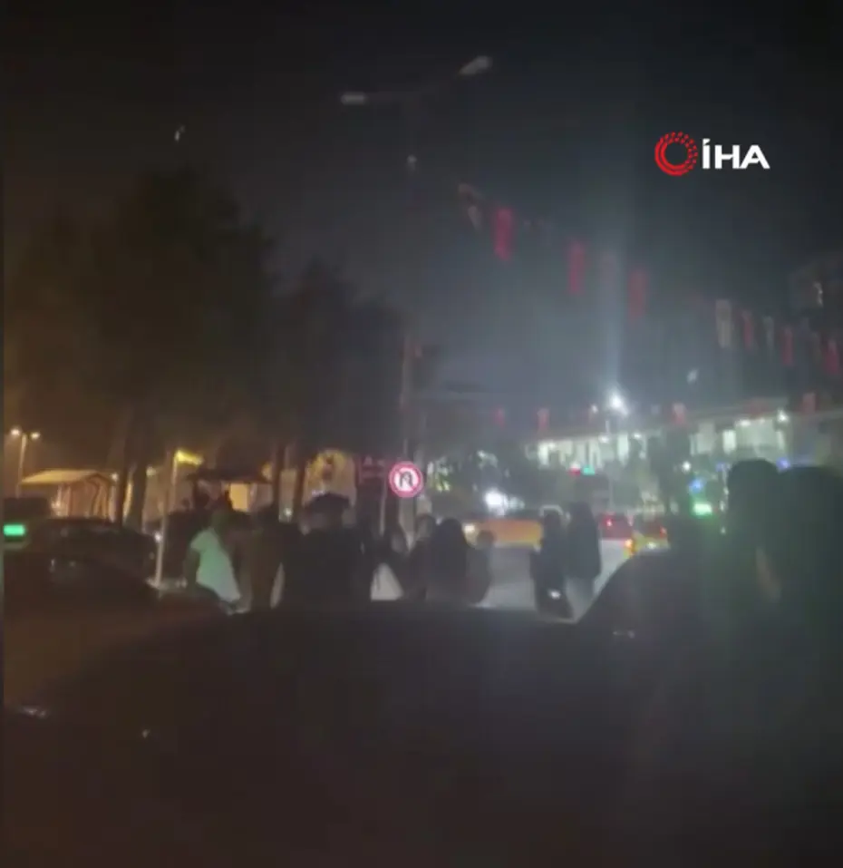 Beylikdüzü'nde 20 kişi birbirine girdi