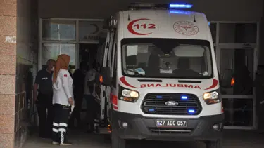 Gaziantep’te çatıdan düşen televizyon tamircisi yaralandı