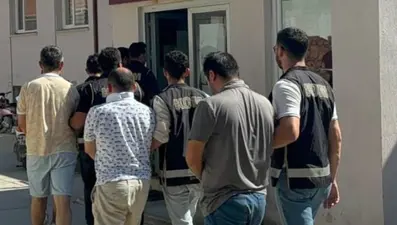 Tekne ile kaçmaya çalışan FETÖ'cüler yakalandı